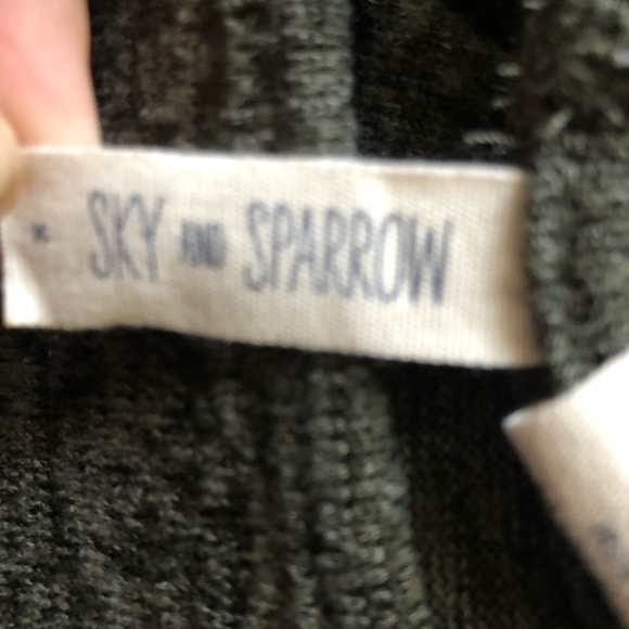 Green tie top with flared sleeves - Picture 3 of 4